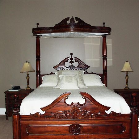 Twin Oaks Inn Натчес Екстериор снимка