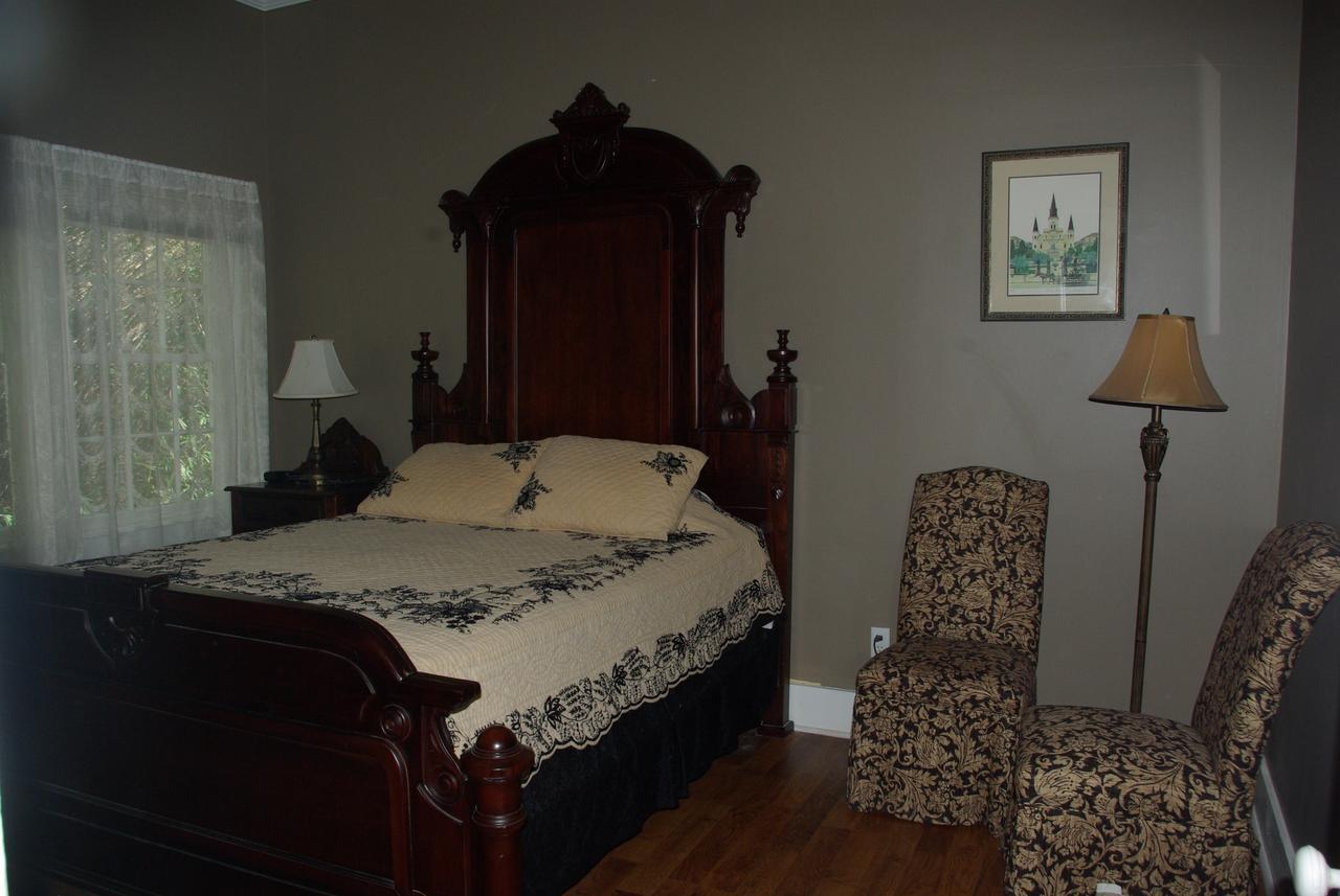 Twin Oaks Inn Натчес Екстериор снимка